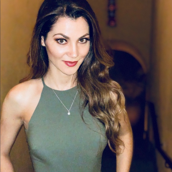 Meet your Posher, Miriam - Picture 1 of 1